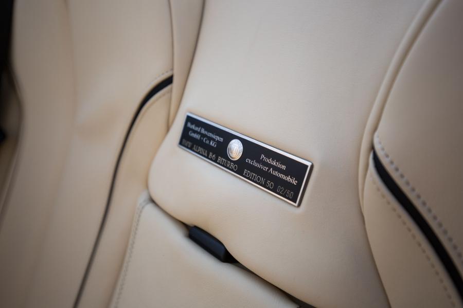 Детали интерьера Alpina B6 Bi-Turbo Cabrio Edition 50 (F12) 2015 года  (фото 16 из 26)